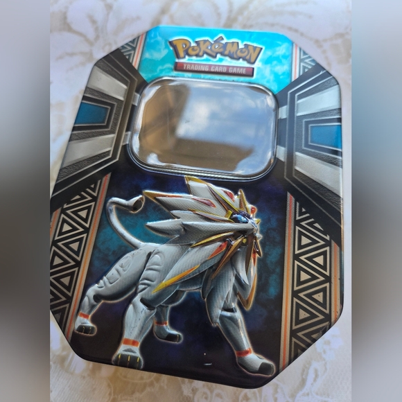 Pokémon TCG : Legends of Alola Solgaleo GX Collector Tin 2017 - Picture 4 of 13
